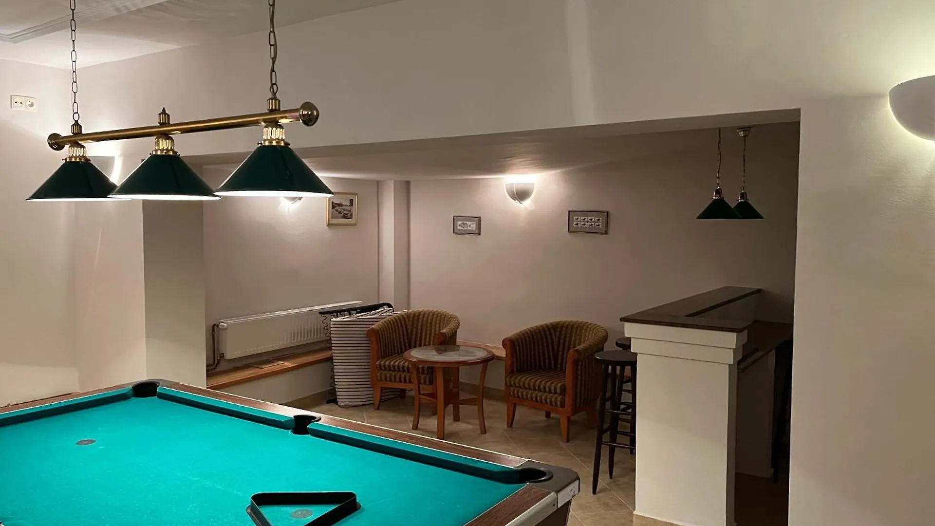 Aranykert Vendeghaz Guest House Eger